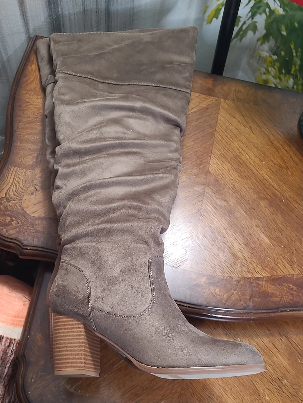 New in box! Journee Kaison Womens 8.5 Wide Calf Taupe Slouch Over the Knee Boots